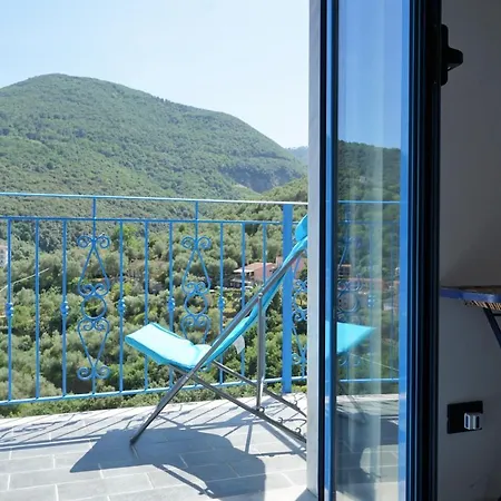Sea View Blue Apartment La Spezia